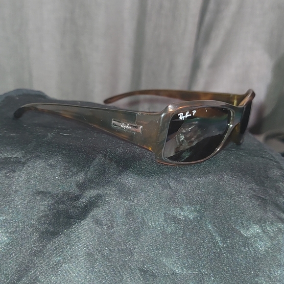 Women's Ray-Ban sunglasses - Picture 3 of 11